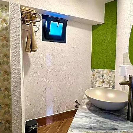 Hotel Elm